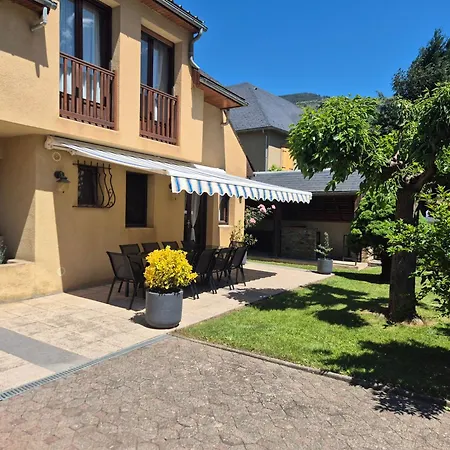 Holiday home Le Nid Des Pyrenees *
